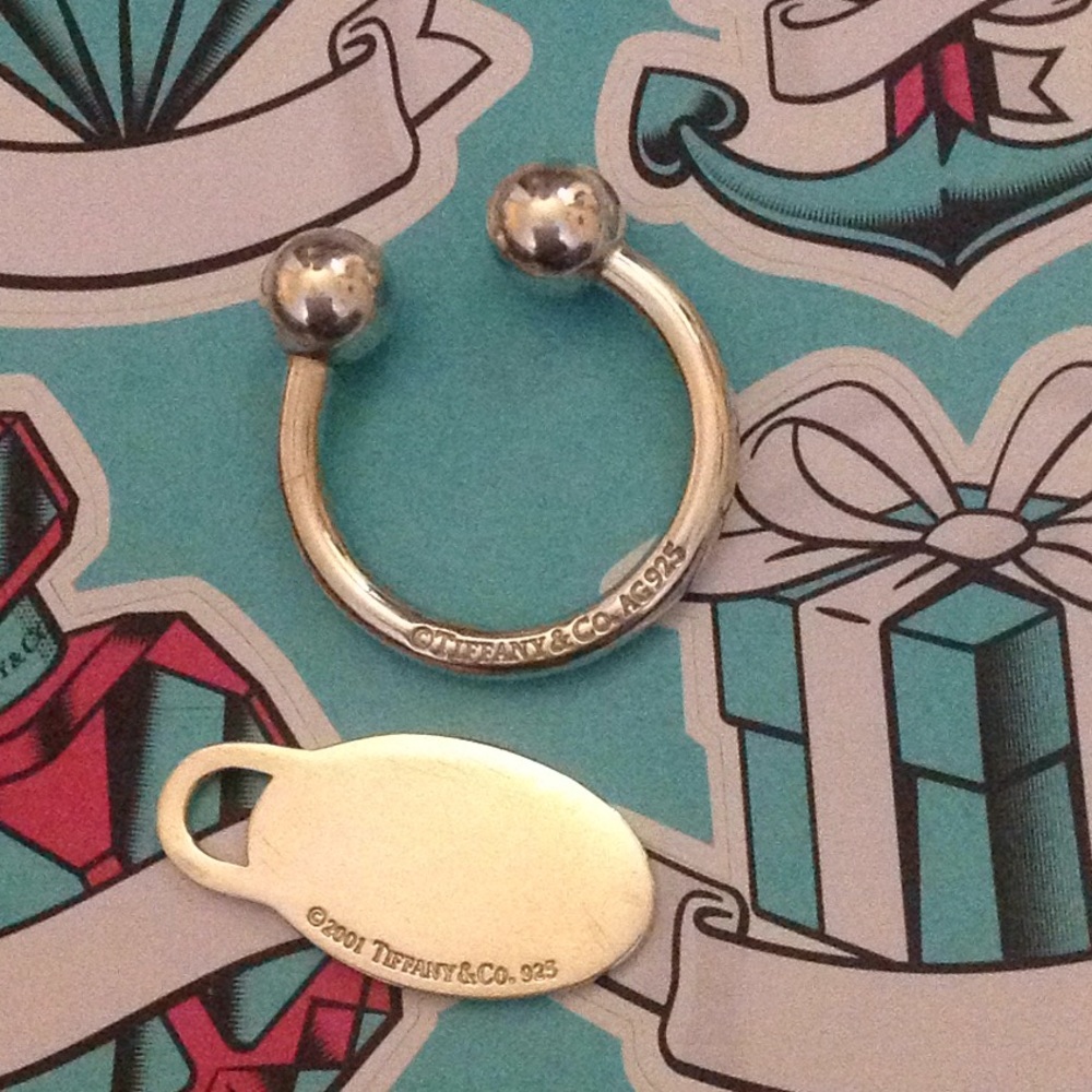 Authentic Tiffany and Company oval key ring